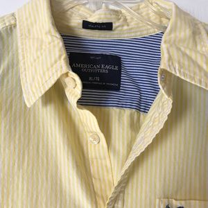 Men’s American Eagle button down shirt